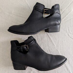 SEYCHELLES Black Leather Ankle Boots w/ Buckles US 7.5